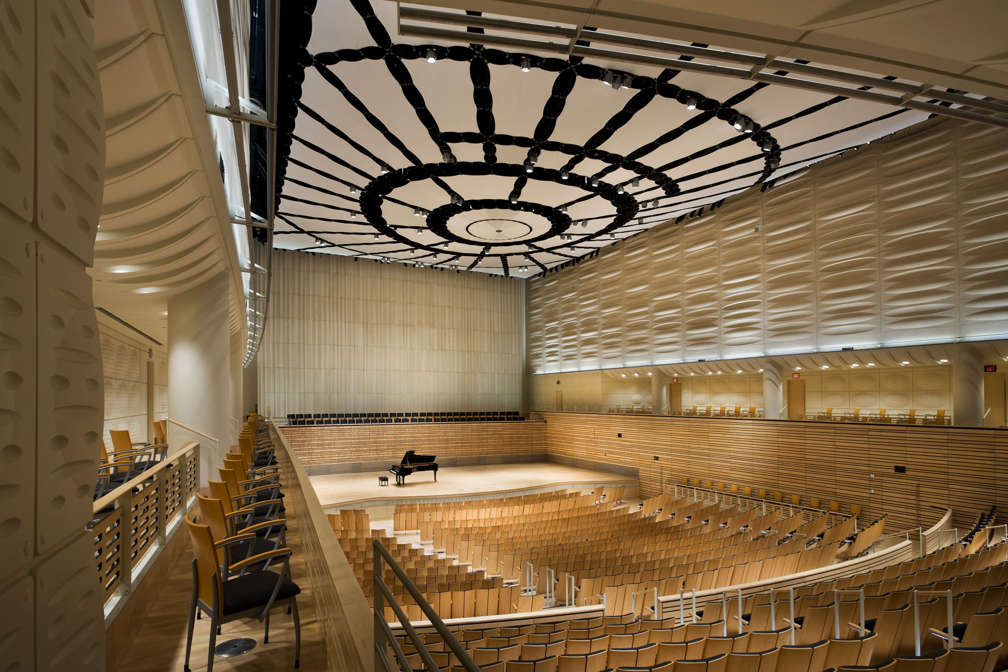 Концертные залы профессии. Empty Concert Hall. EMPAC.